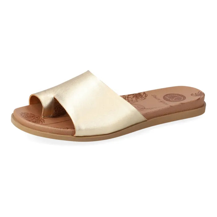 Gold Sandal with full vamp and toe post.