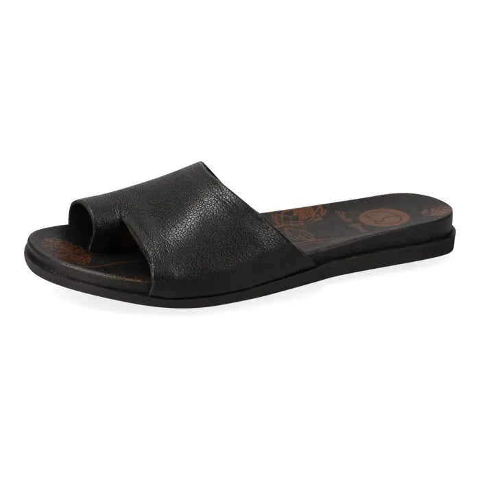Black Sandal with full vamp and toe post.