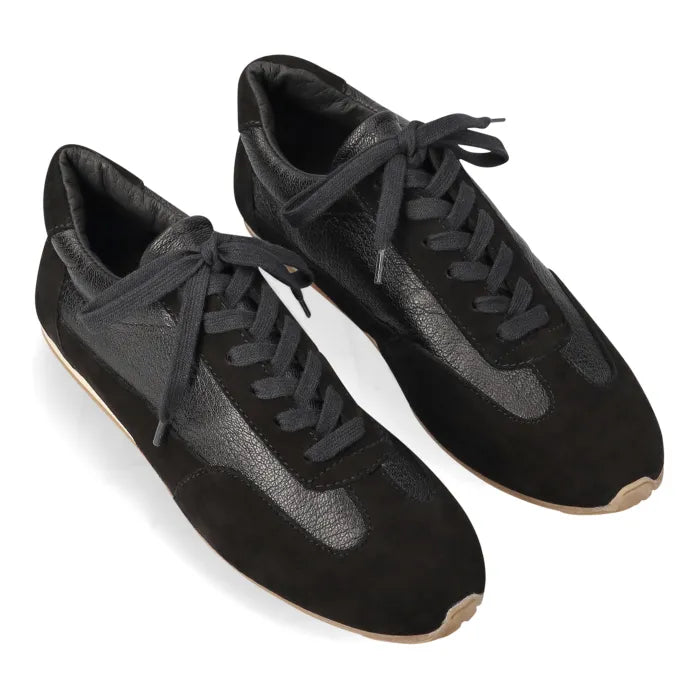 Bora : Ladies Leather Sneaker in Black