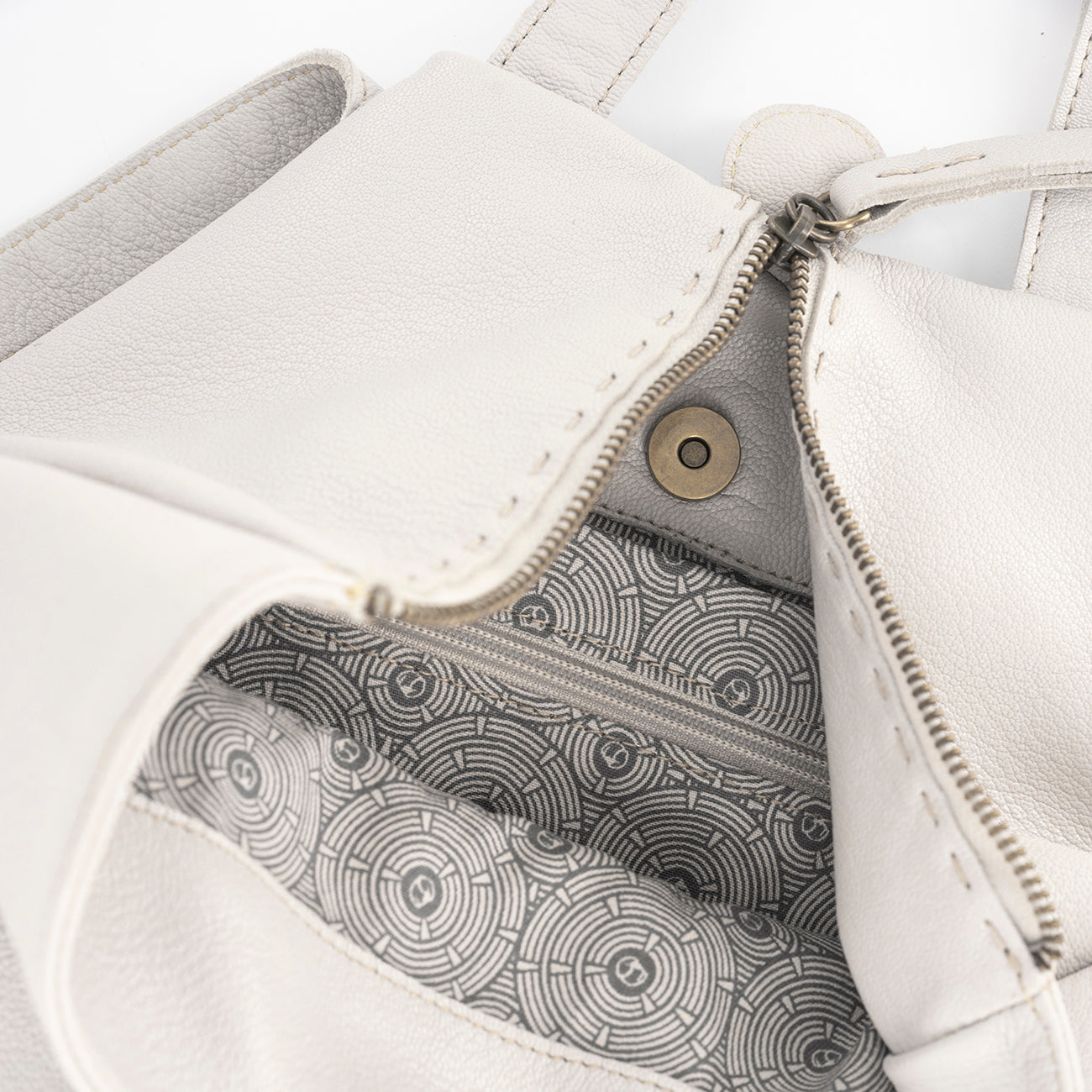 Ncumisa : Leather Backpack in Cream