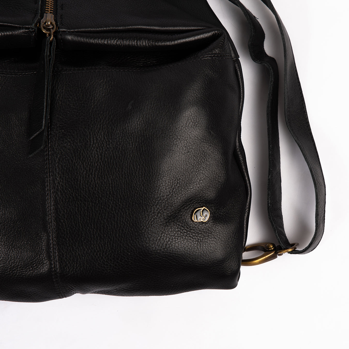 Ncumisa : Leather Backpack in Black Delta