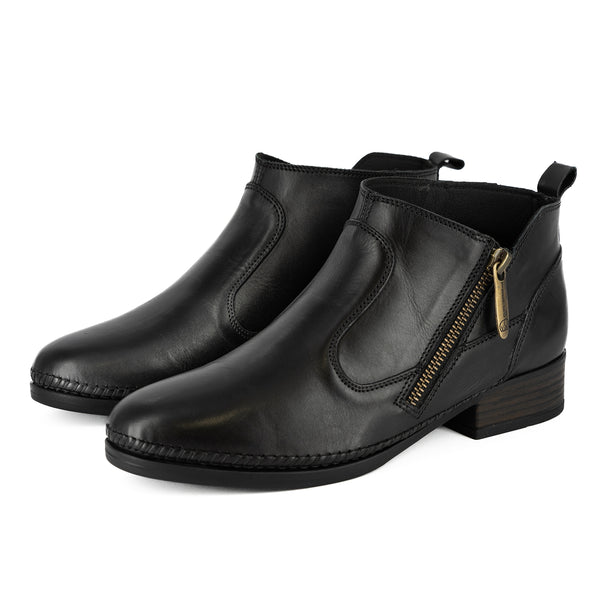Norakei : Ladies Leather Ankle Boot in Black Relaxa
