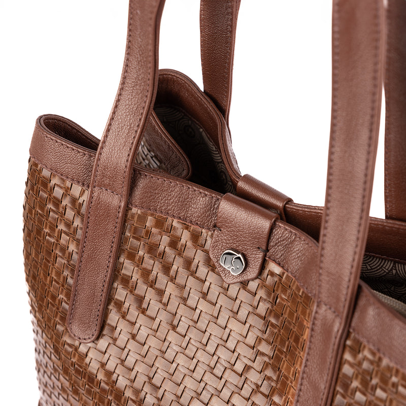 Masingita : Ladies Woven Leather Shopper Handbag in Choc Seneca & Cafe Cayak