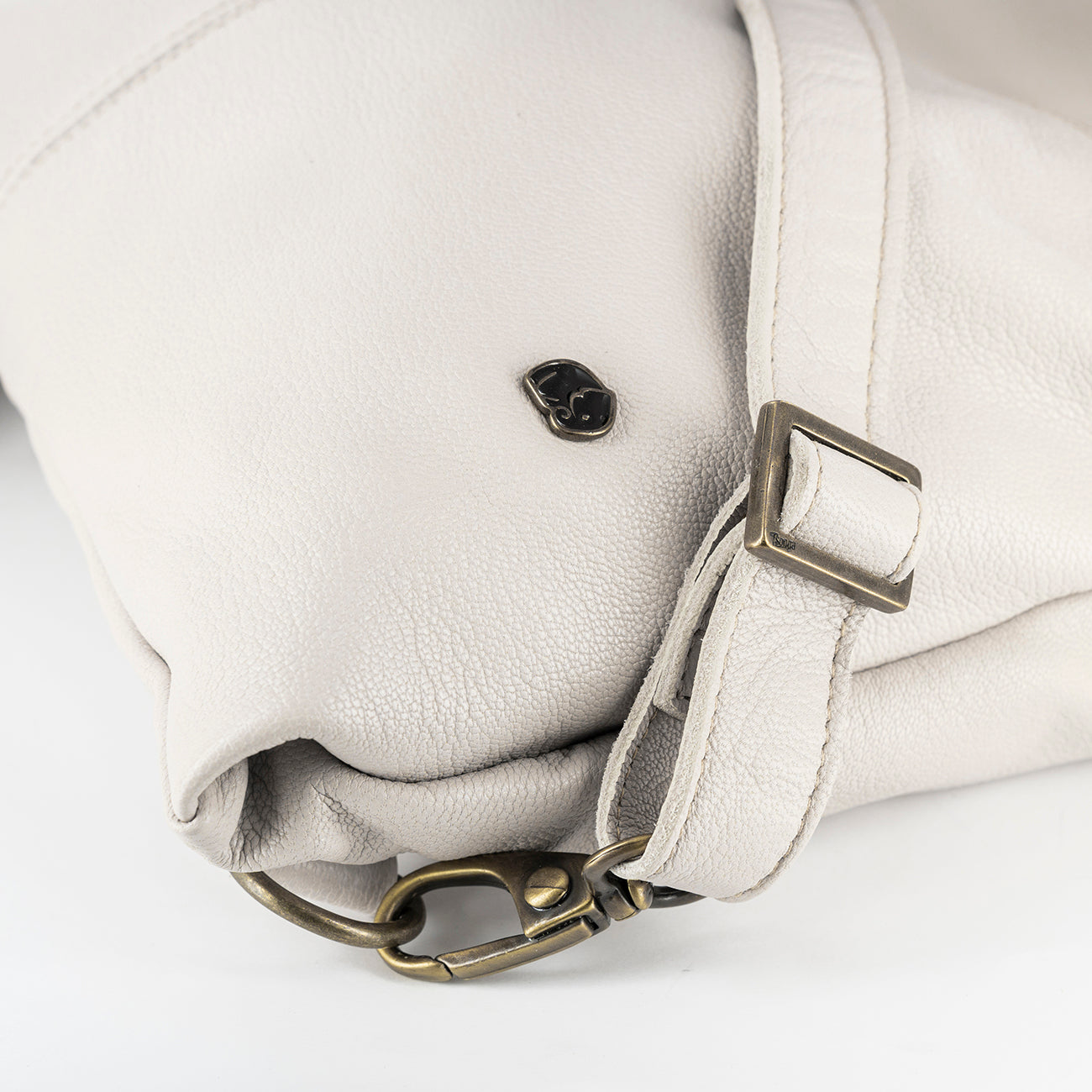 Ncumisa : Leather Backpack in Cream
