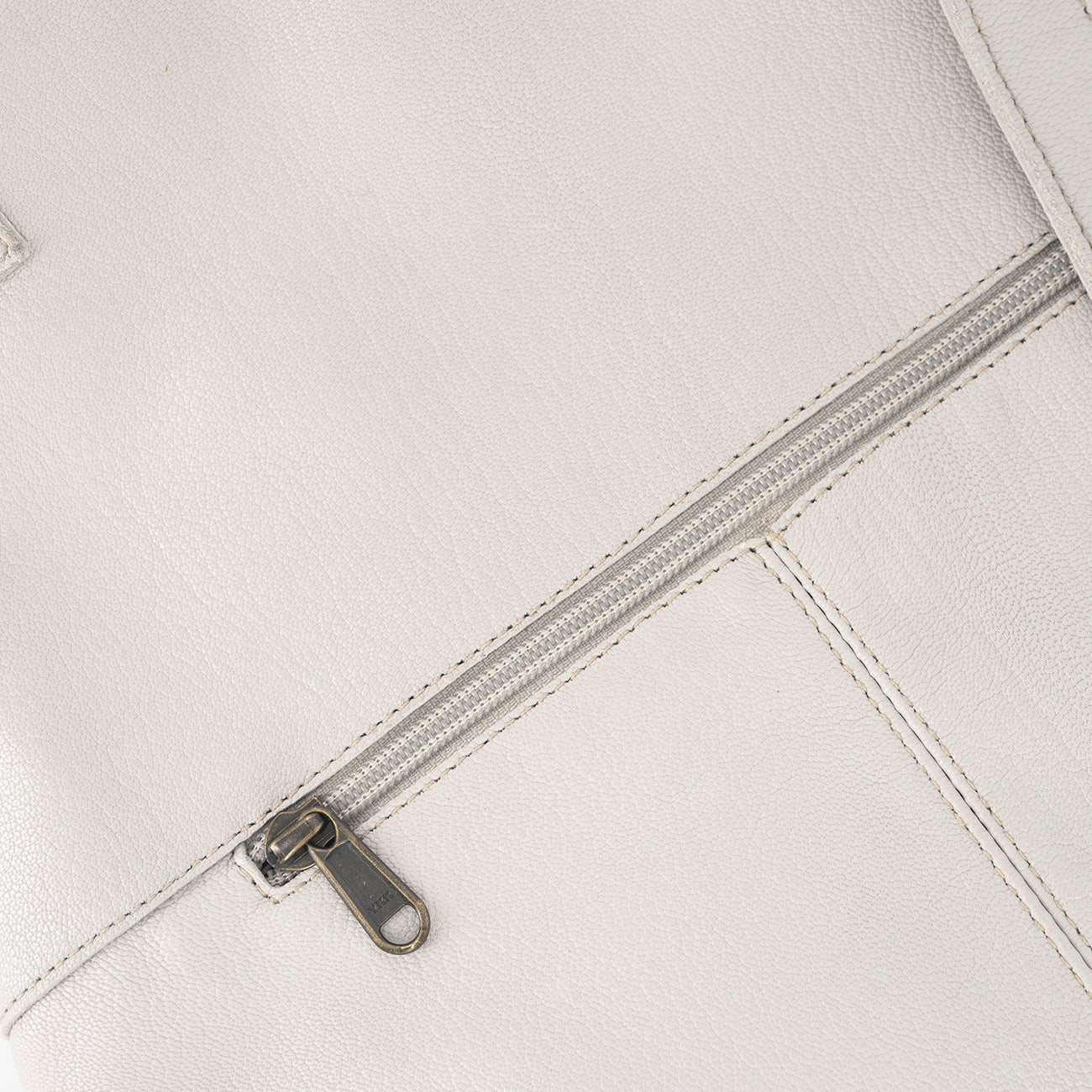 Ncumisa : Leather Backpack in Cream