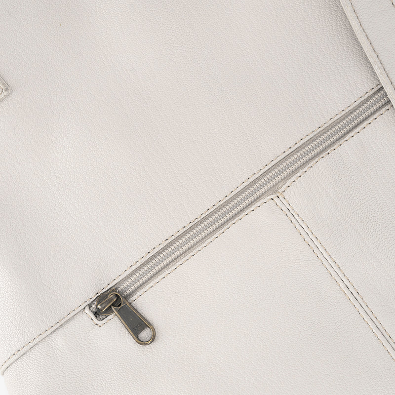 Ncumisa : Leather Backpack in Cream Cayak