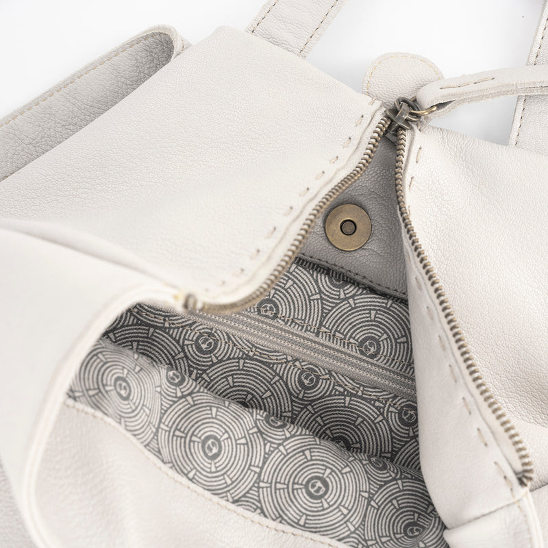 Ncumisa : Leather Backpack in Cream Cayak