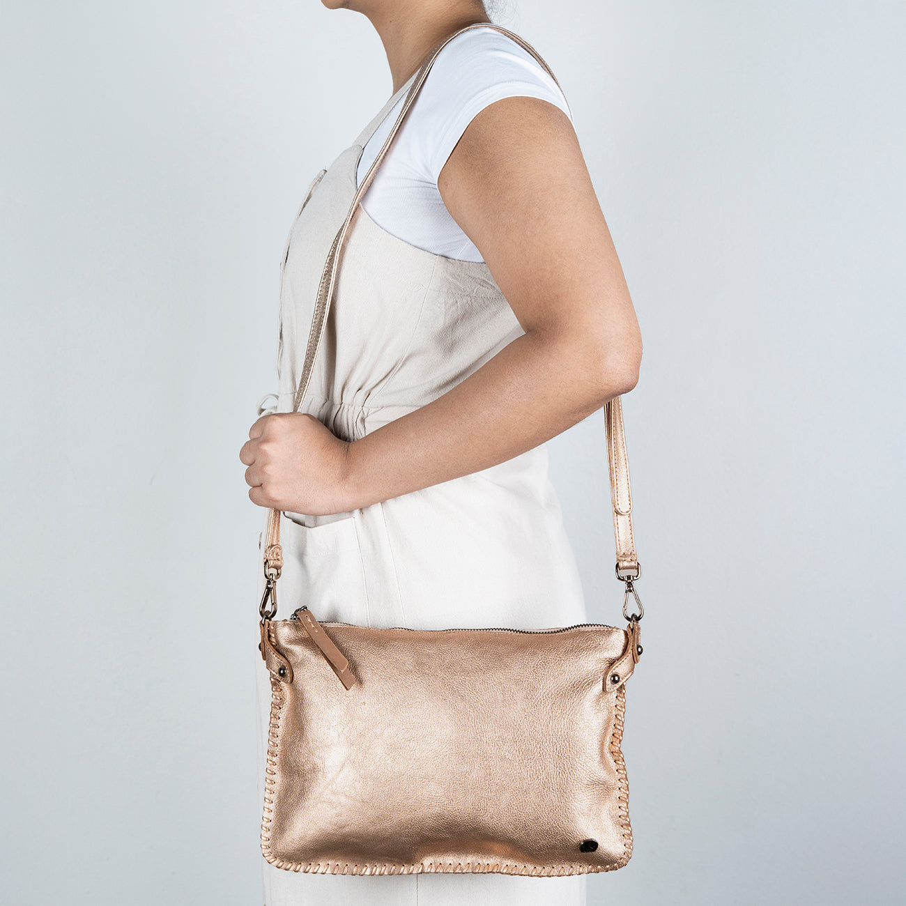 Rantu : Ladies Leather Crossbody Handbag in Rose Gold