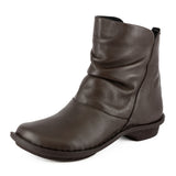 Owakihle : Ladies Leather Ankle Boot in Choc