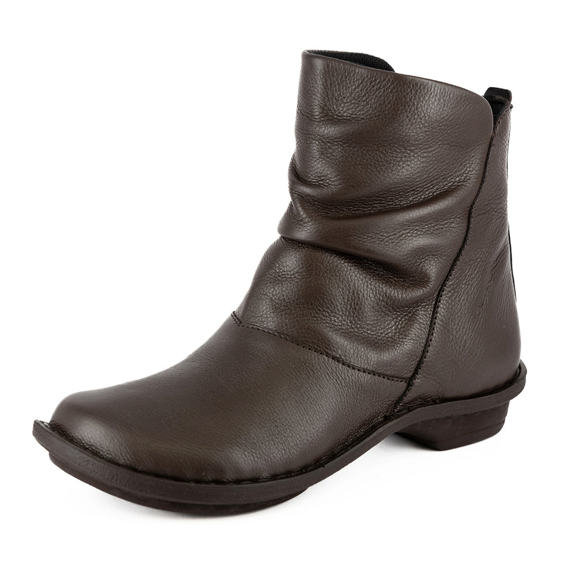Owakihle : Ladies Leather Ankle Boot in Choc