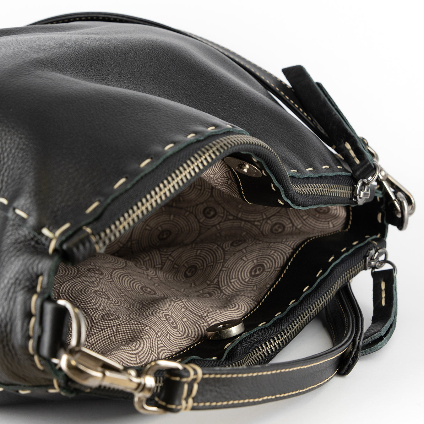 Gabi : Ladies Leather Crossbody Handbag in Black Delta