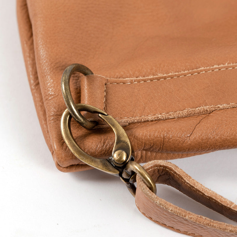 Ncumisa : Leather Backpack in Tan Vintage