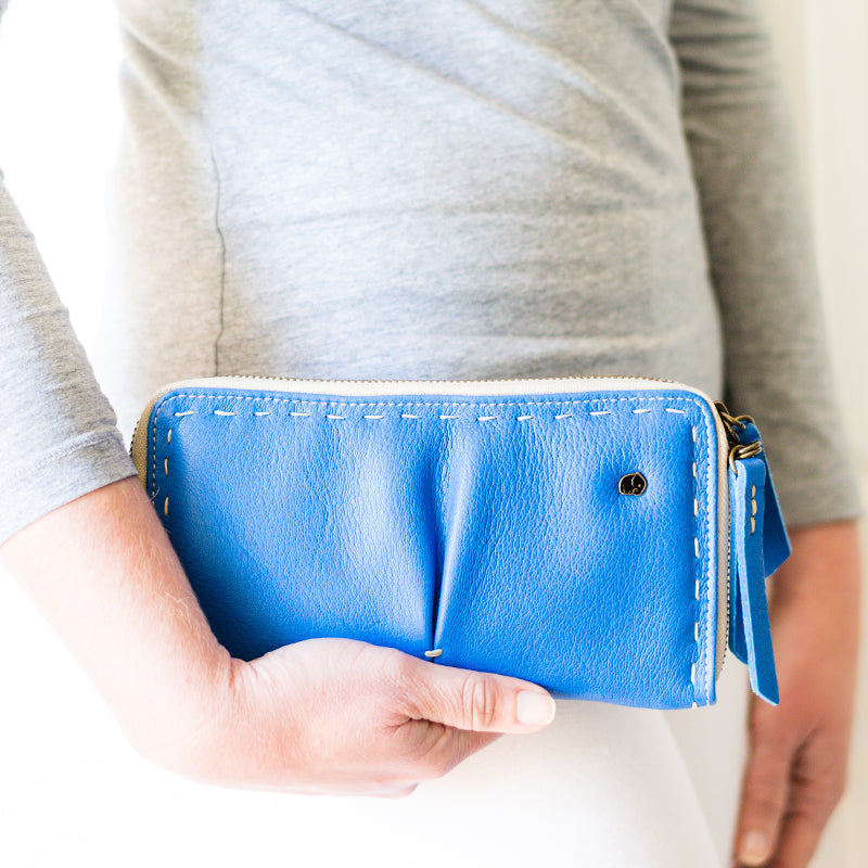 Olwethu : Ladies Leather Clutch Purse in Sprite Relaxa