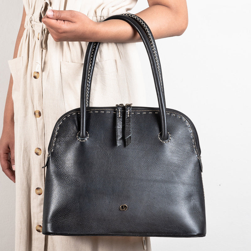 Thina : Ladies Leather Shopper Handbag in Black Vintage